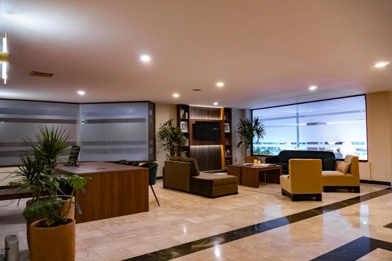 Best Western Plus Plaza Florida & Tower Irapuato Exterior photo
