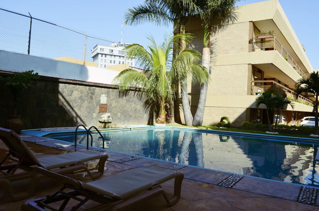 Best Western Plus Plaza Florida & Tower Irapuato Exterior photo